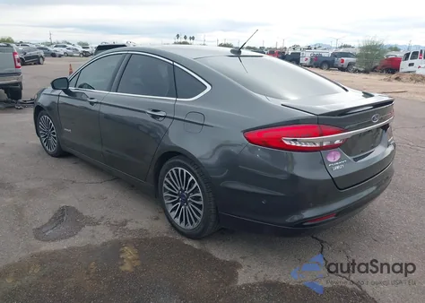 2018 Ford Fusion Hybrid Titanium из США, поврежденный, VIN 3FA6P0RU9JR241011